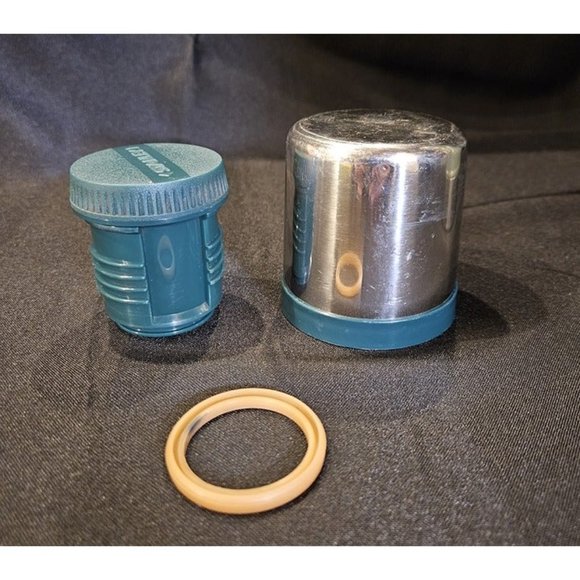 Stanley Aladdin Green 1.1 Quart/1 Liter Vacuum Bottle (2d1) - Picture 4 of 12